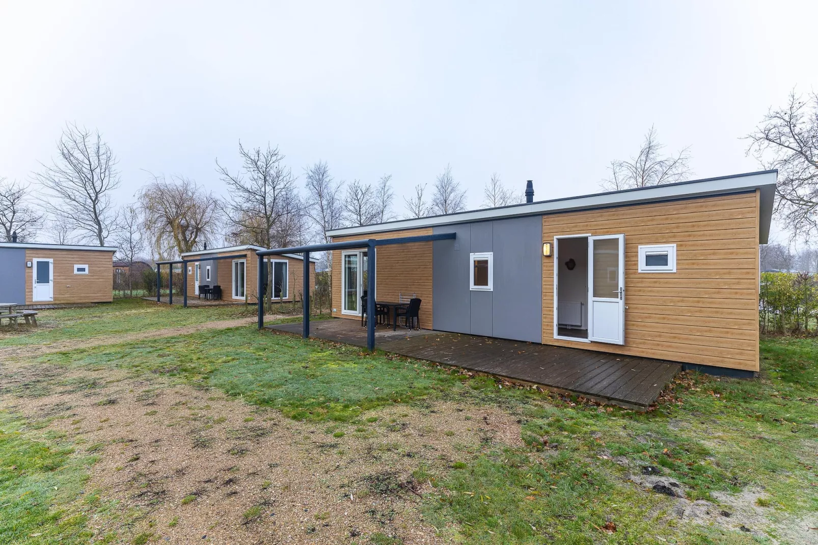 Duinhoeve Chalet Zeeland (huisdier toegestaan) - Exterior in summer