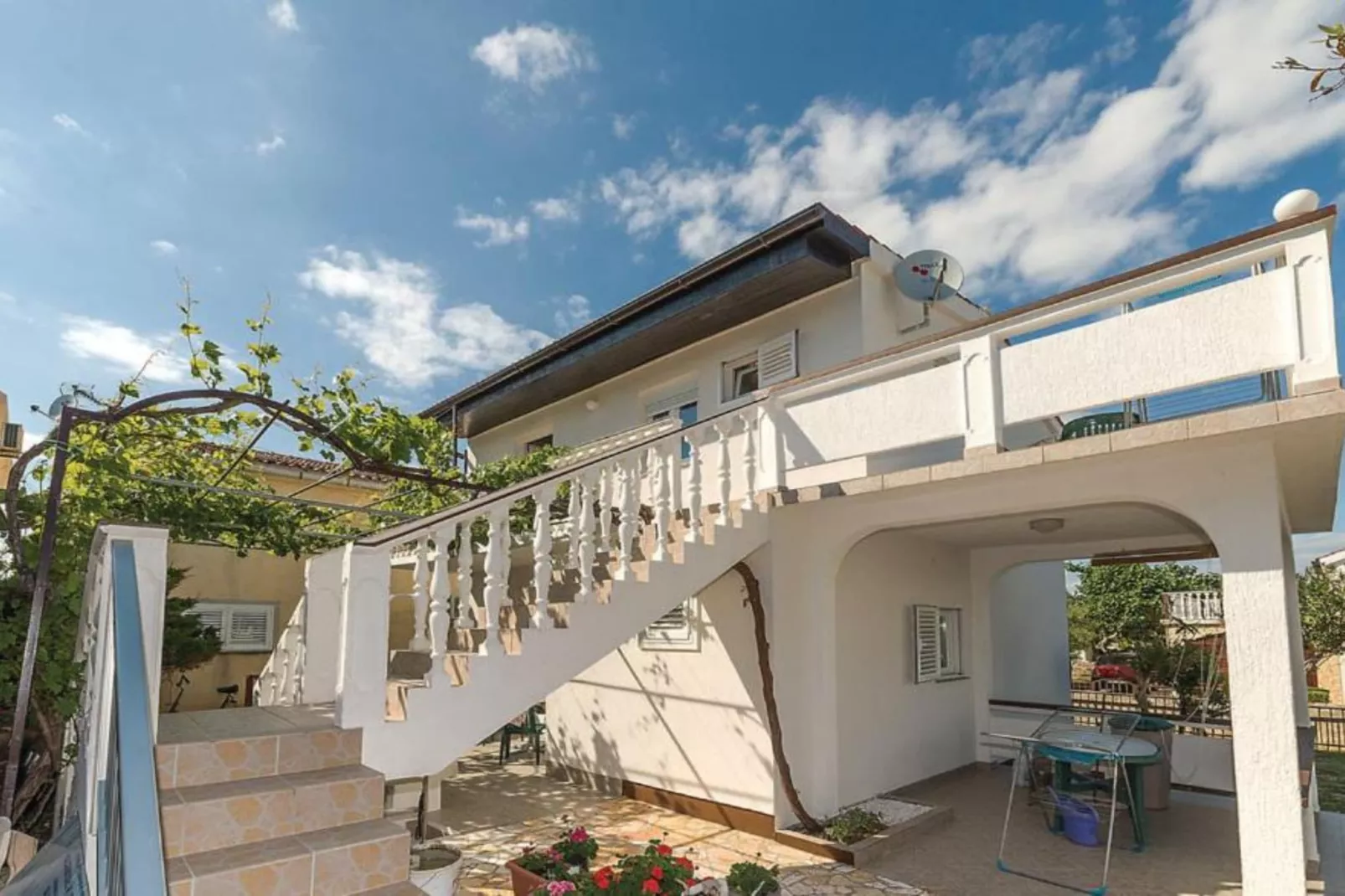 Charming Apartments Dokoza Vir - Two Bedroom Apartment in Ground Floor - Im Freien
