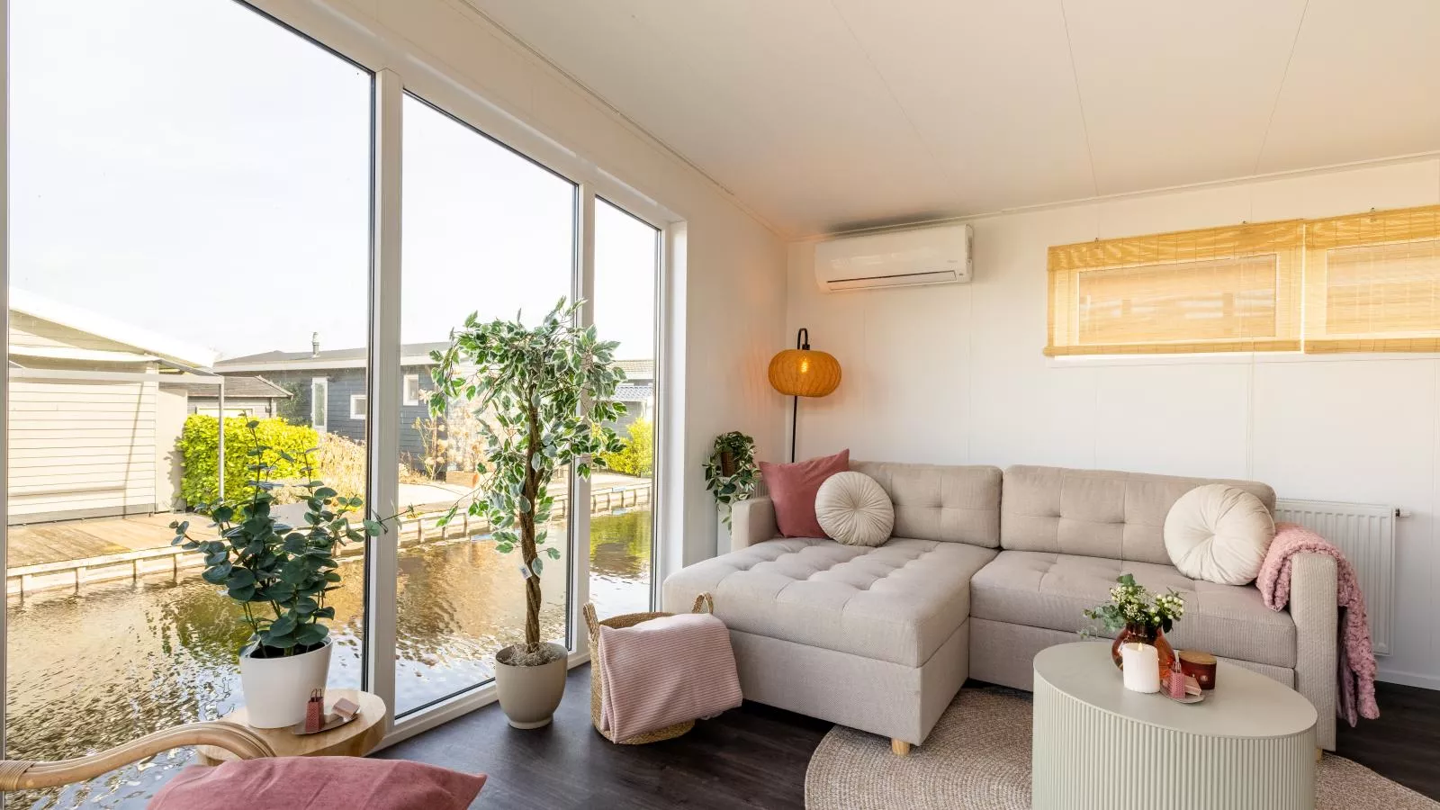 Joy of Giethoorn - Wohnzimmer