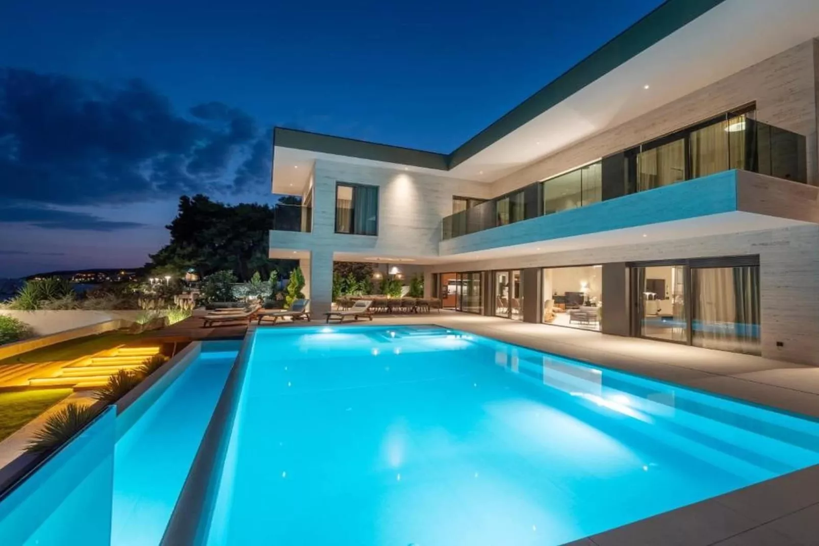 Luxury Beachfront Villa Malia Trogir with Pool - Schwimmbad