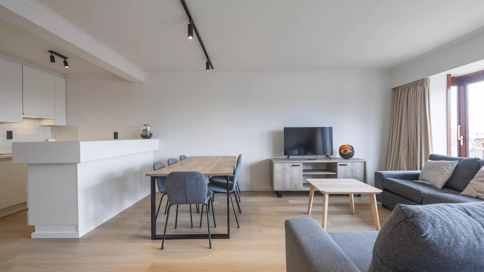 Harmony - 0301 - Salon