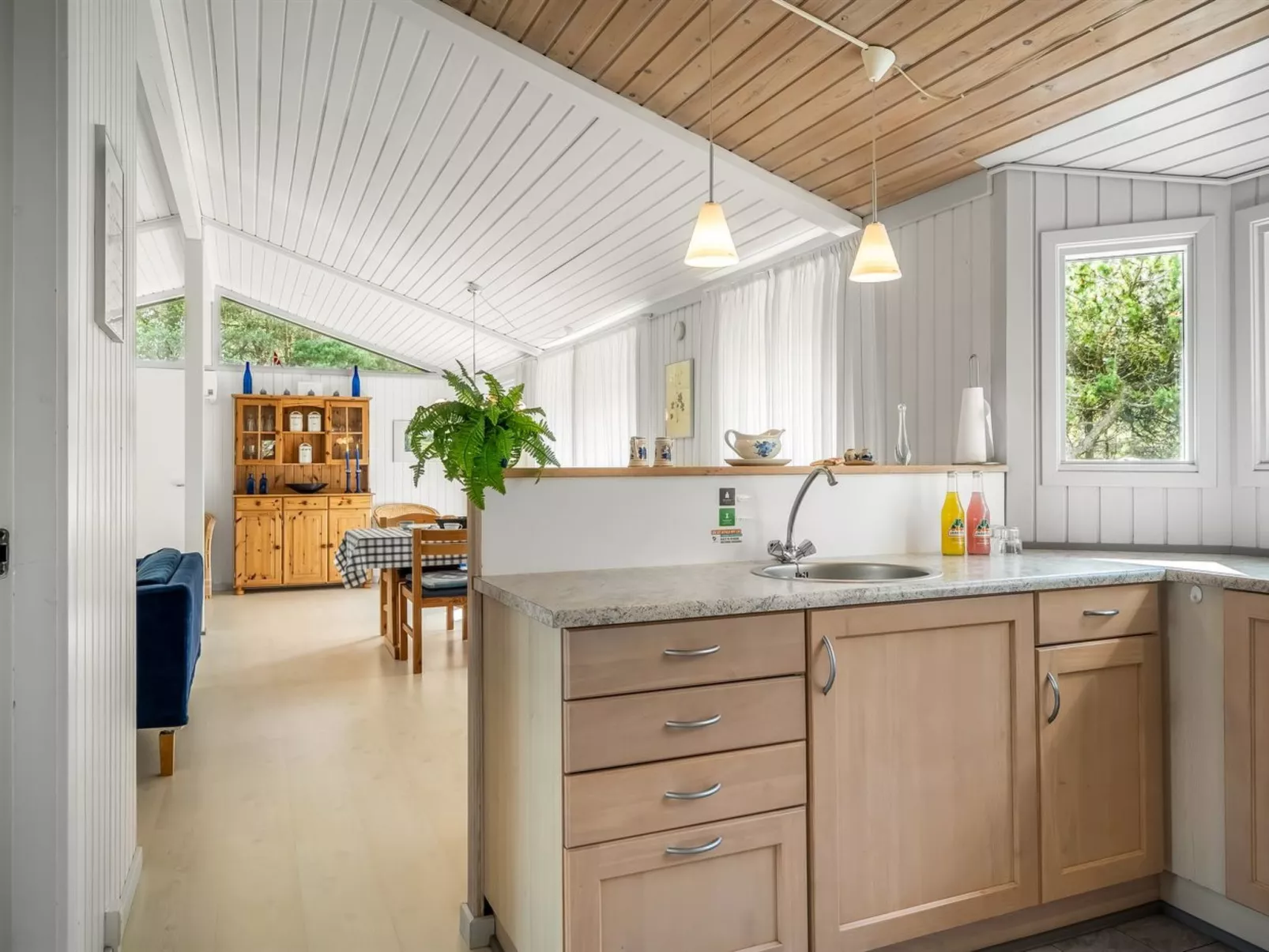 "Saila" - 1.2km from the sea - Drinnen