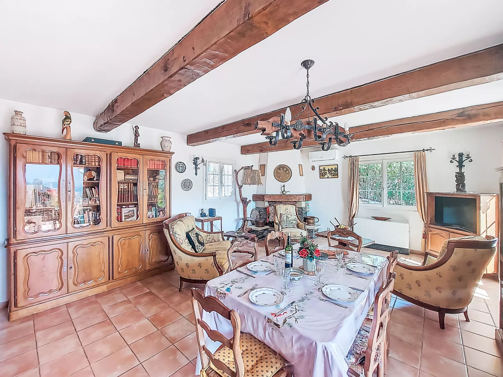 L´Argentière - Inside