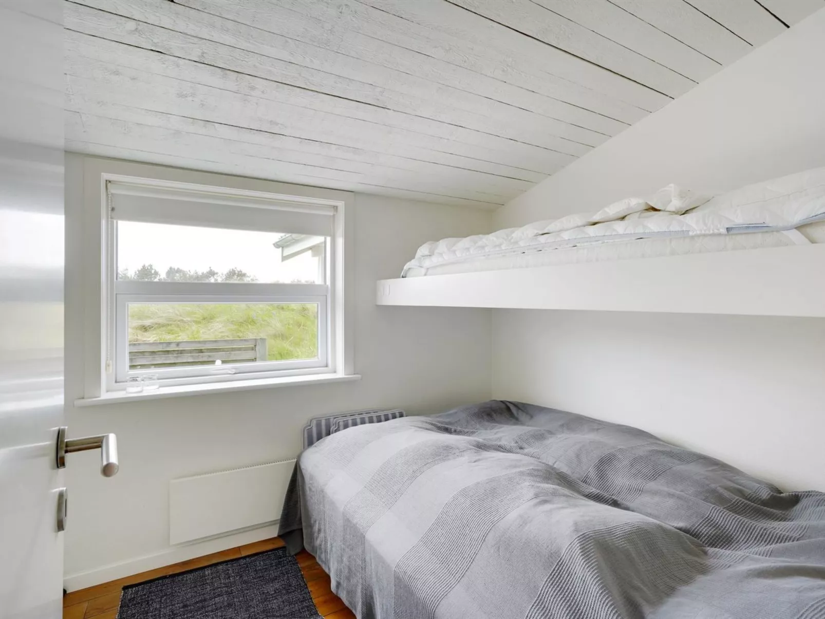 "Dreng" - 800m from the sea - Drinnen