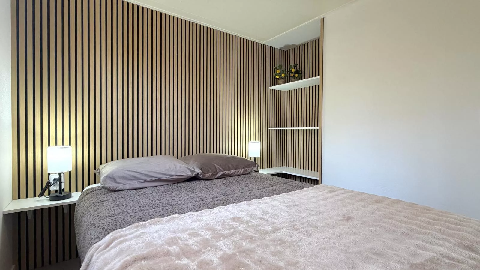 T Heische hofje - Bedroom