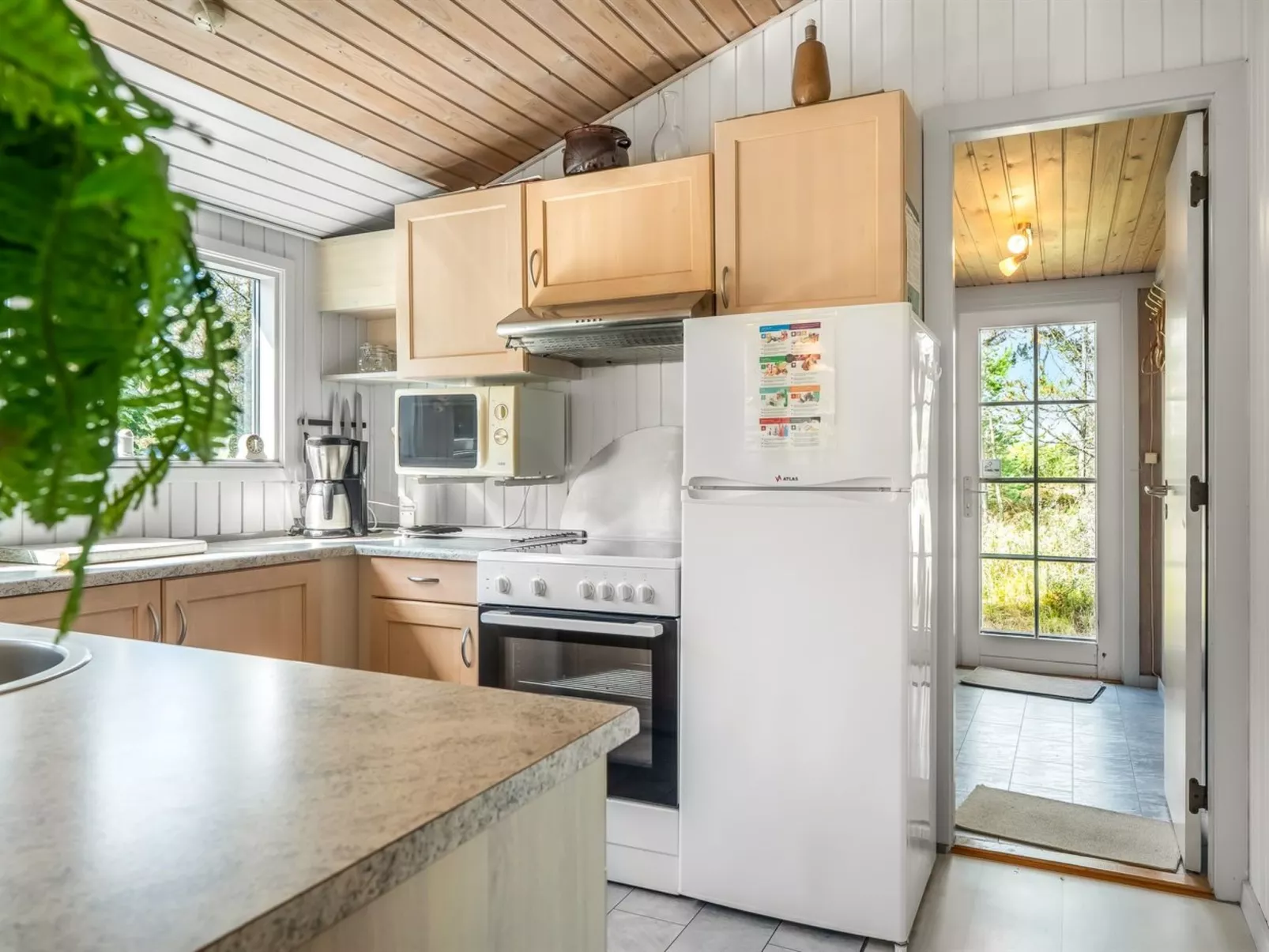 "Saila" - 1.2km from the sea - Drinnen