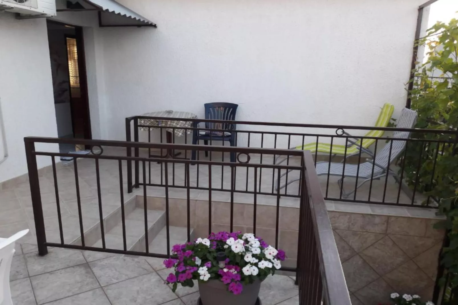 Charming Apartments Dokoza Drage - Two Bedroom Apartment with Terrace - Terrasse