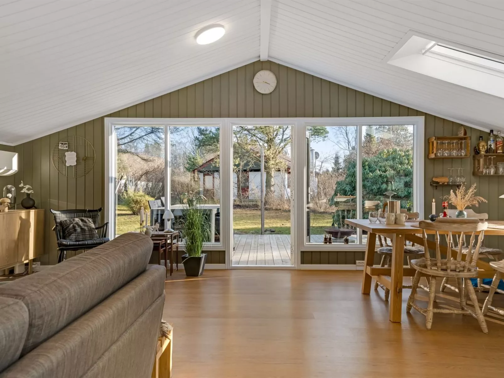 "Bedrija" -  from the sea - Inside