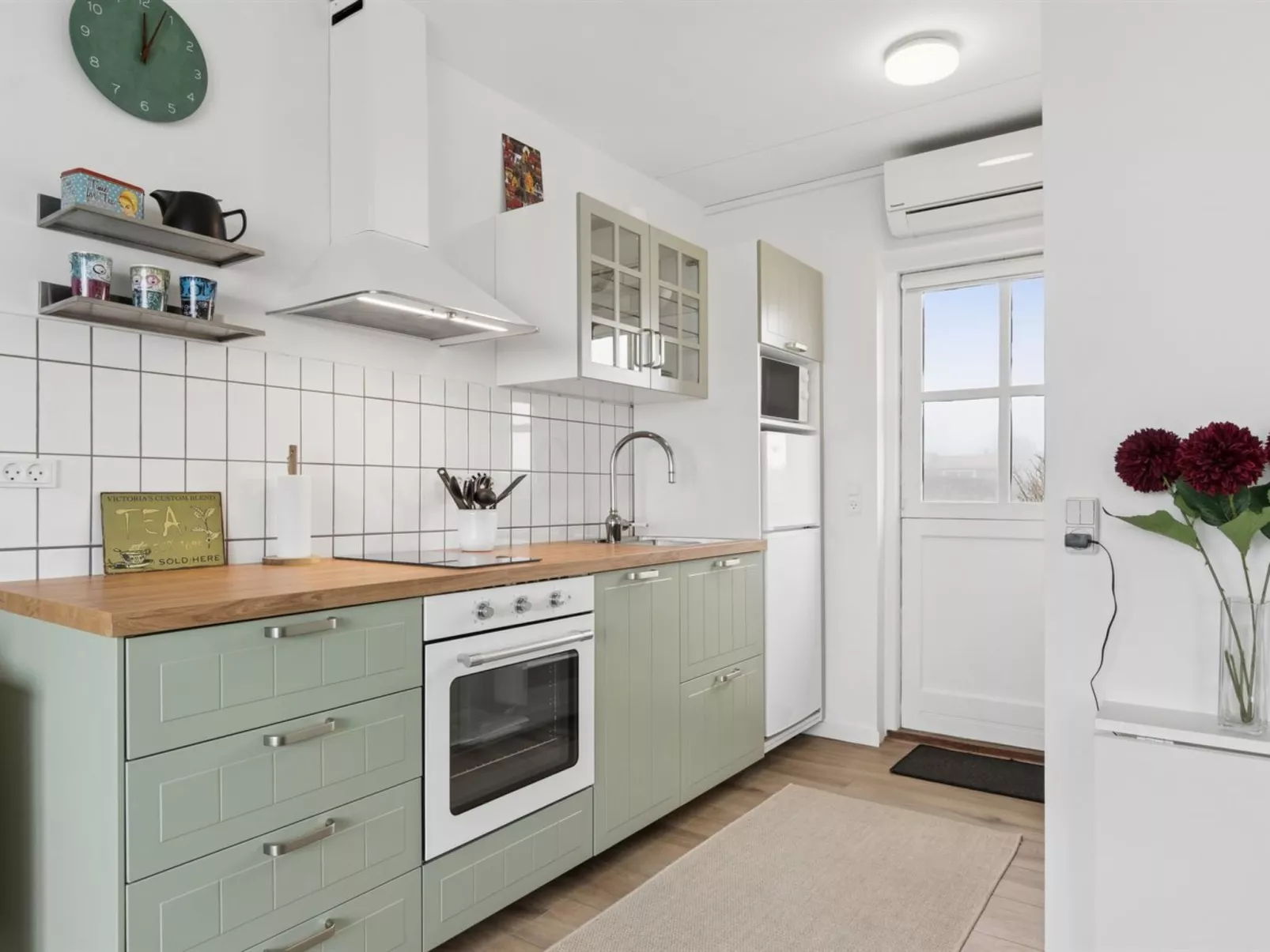 "Roger" - 400m from the sea - Inside