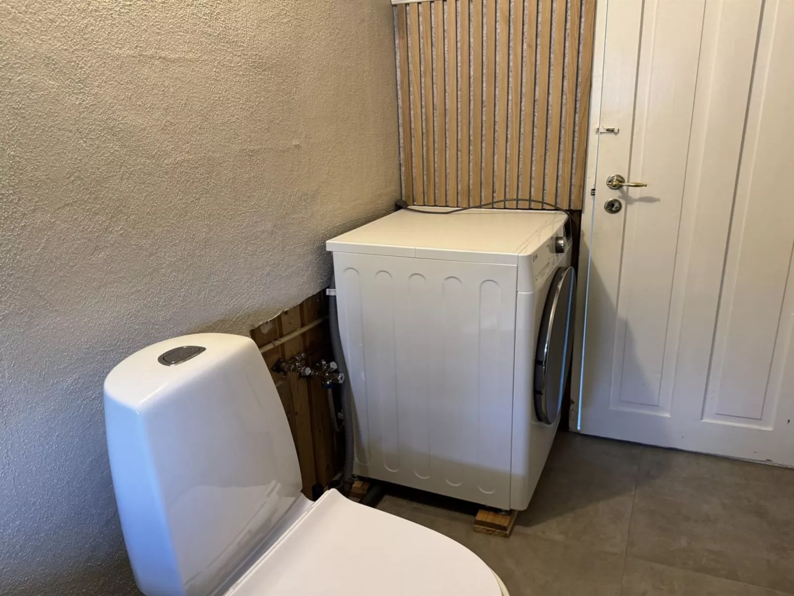 "Bedrija" -  from the sea - Inside