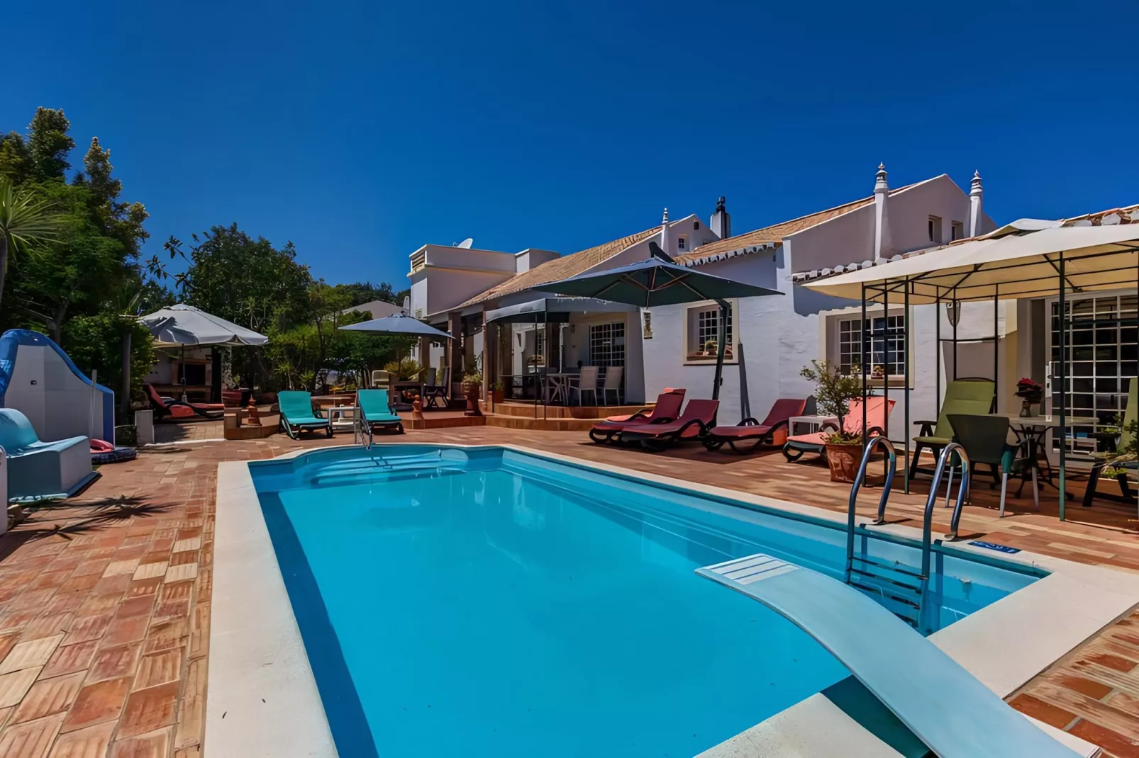 Jacarandá Apartment in Quinta Velha by GT House - Piscine