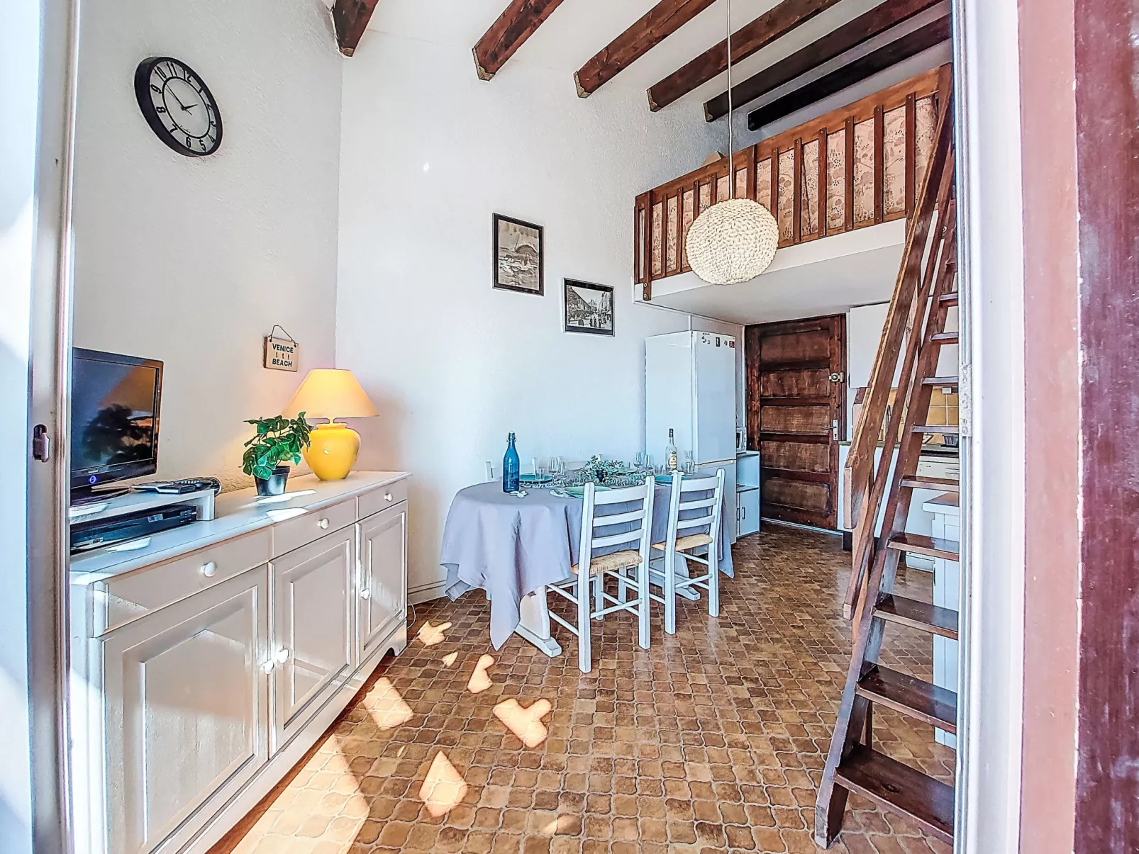 Front de Mer - Inside