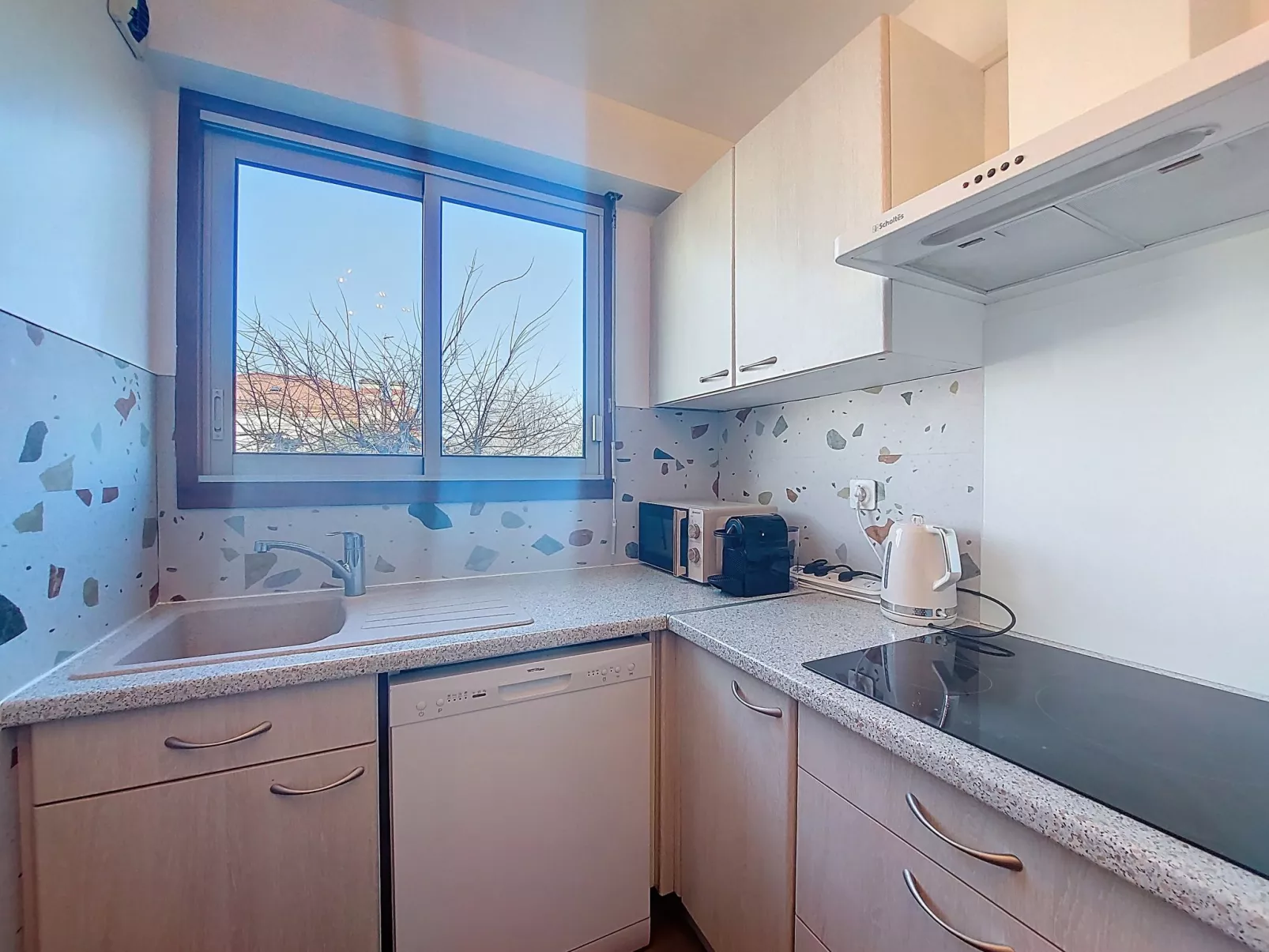 Maris Stella - Drinnen