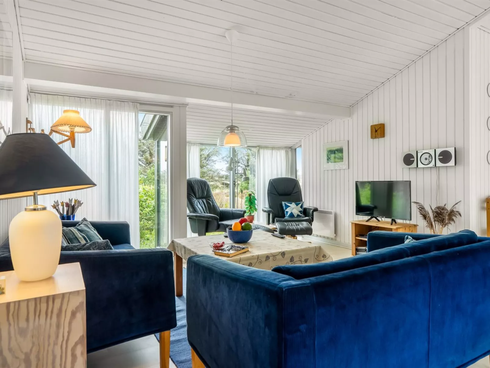 "Saila" - 1.2km from the sea - Drinnen