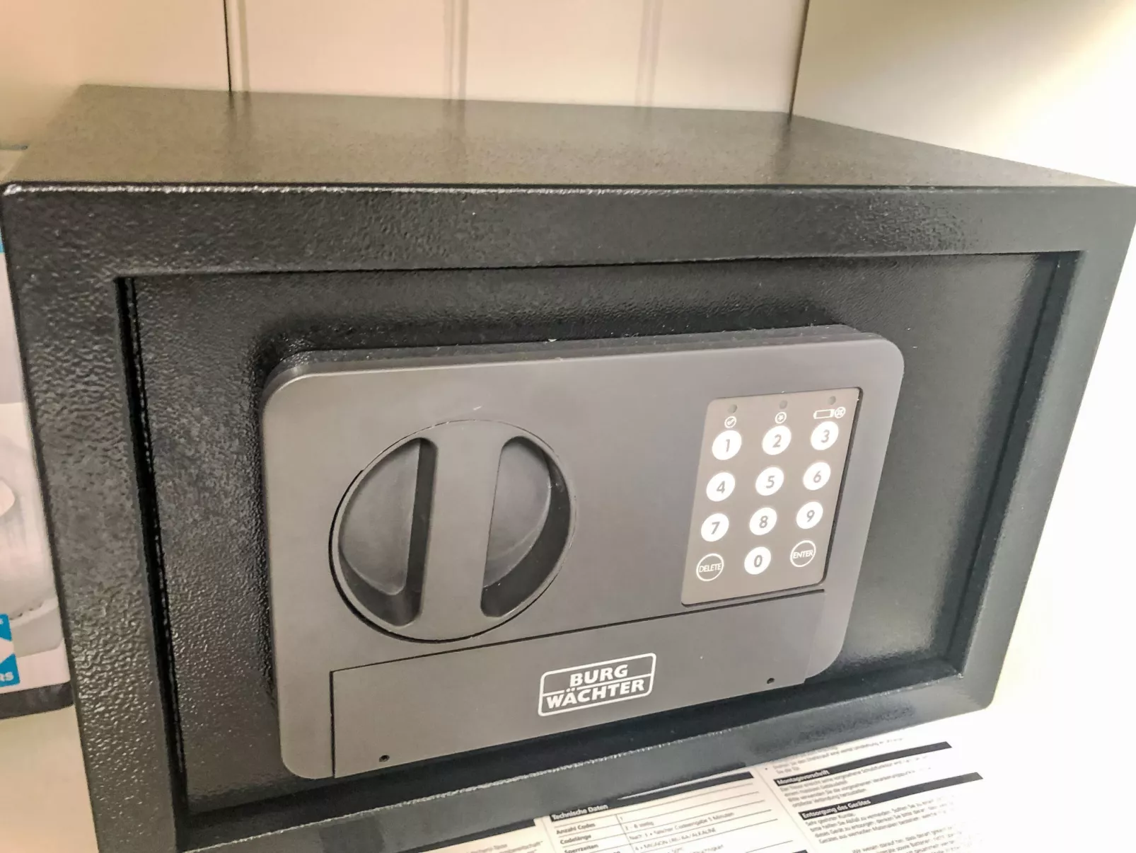 Ankerplatz - Drinnen