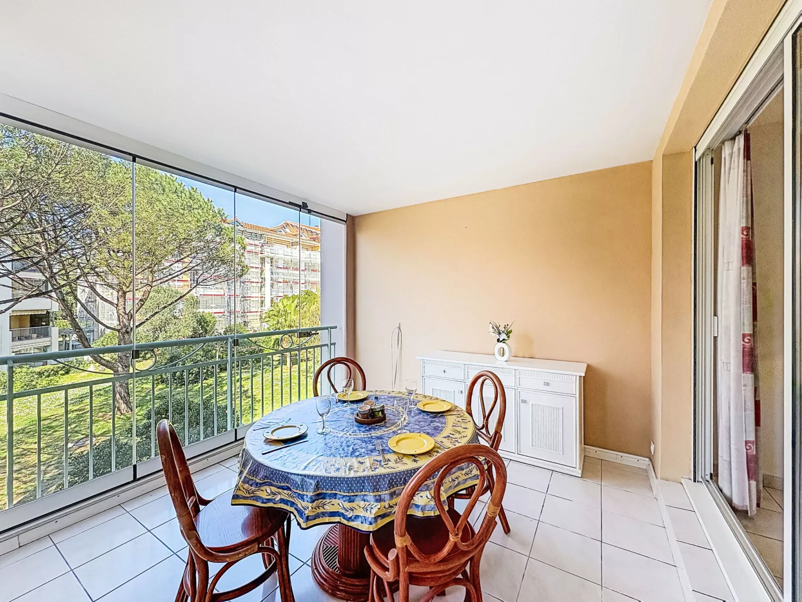 Les Calanques du Parc - Outside