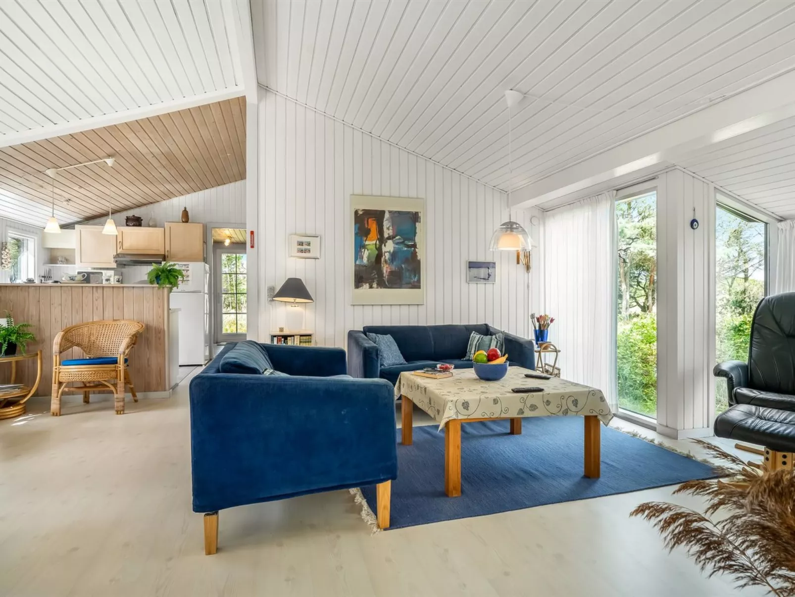 "Saila" - 1.2km from the sea - Drinnen