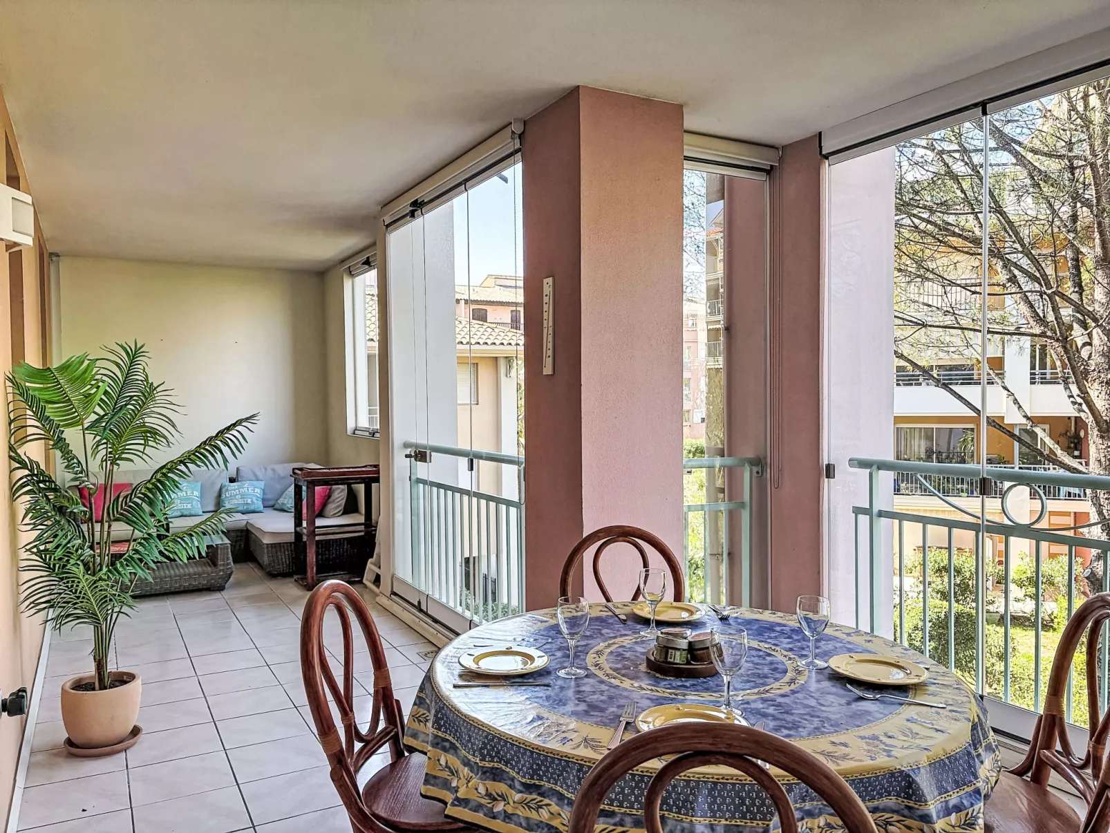 Les Calanques du Parc - Outside