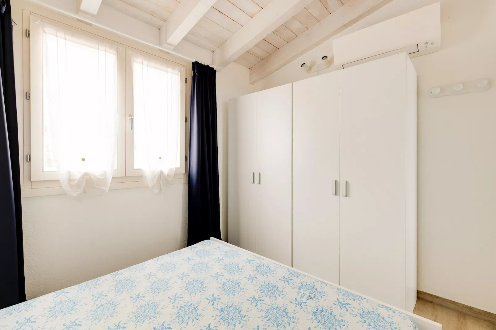 ISOLA ROSSA - Schlafzimmer