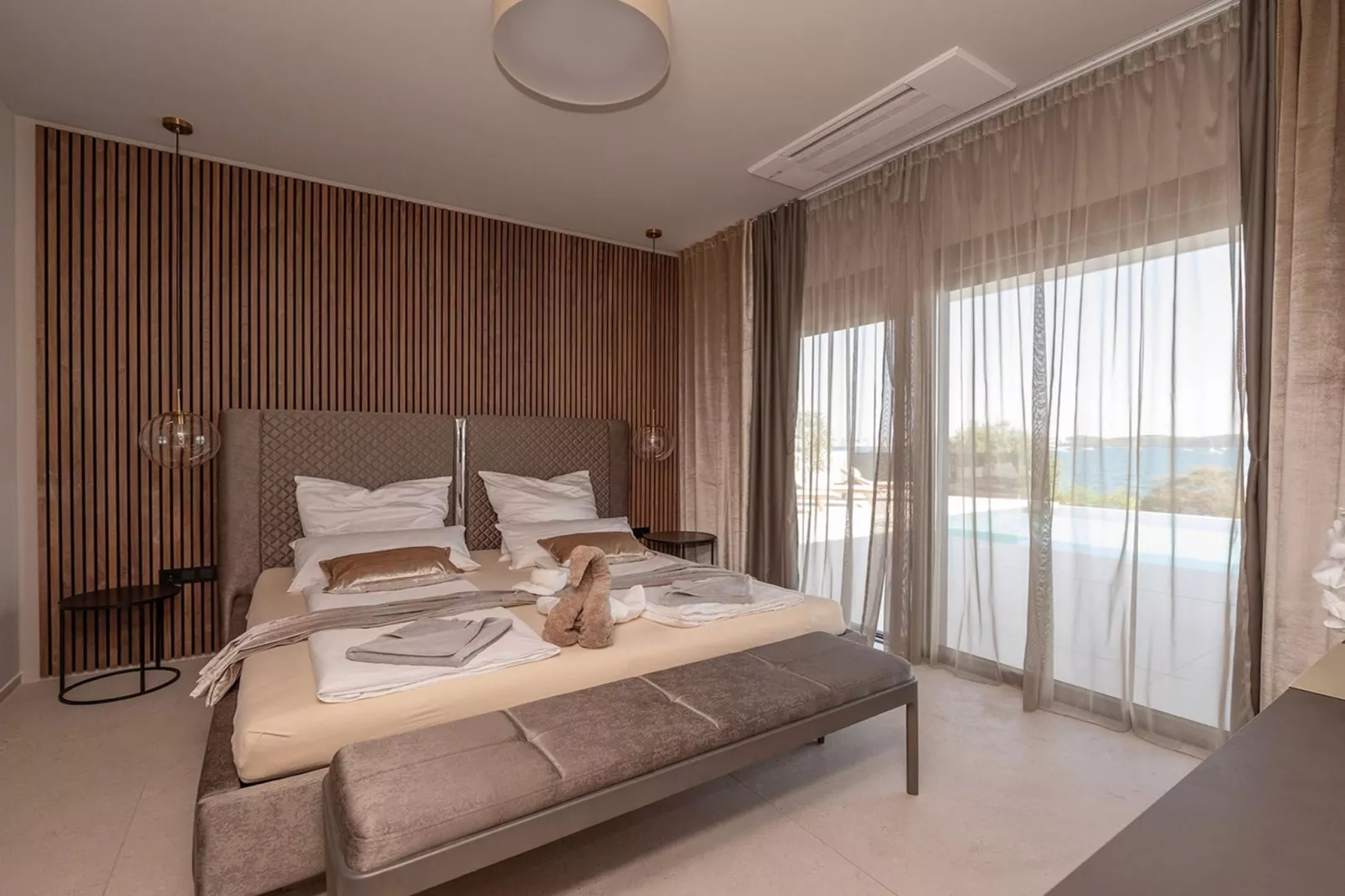 Luxury Beachfront Villa Malia Trogir with Pool - Schlafzimmer