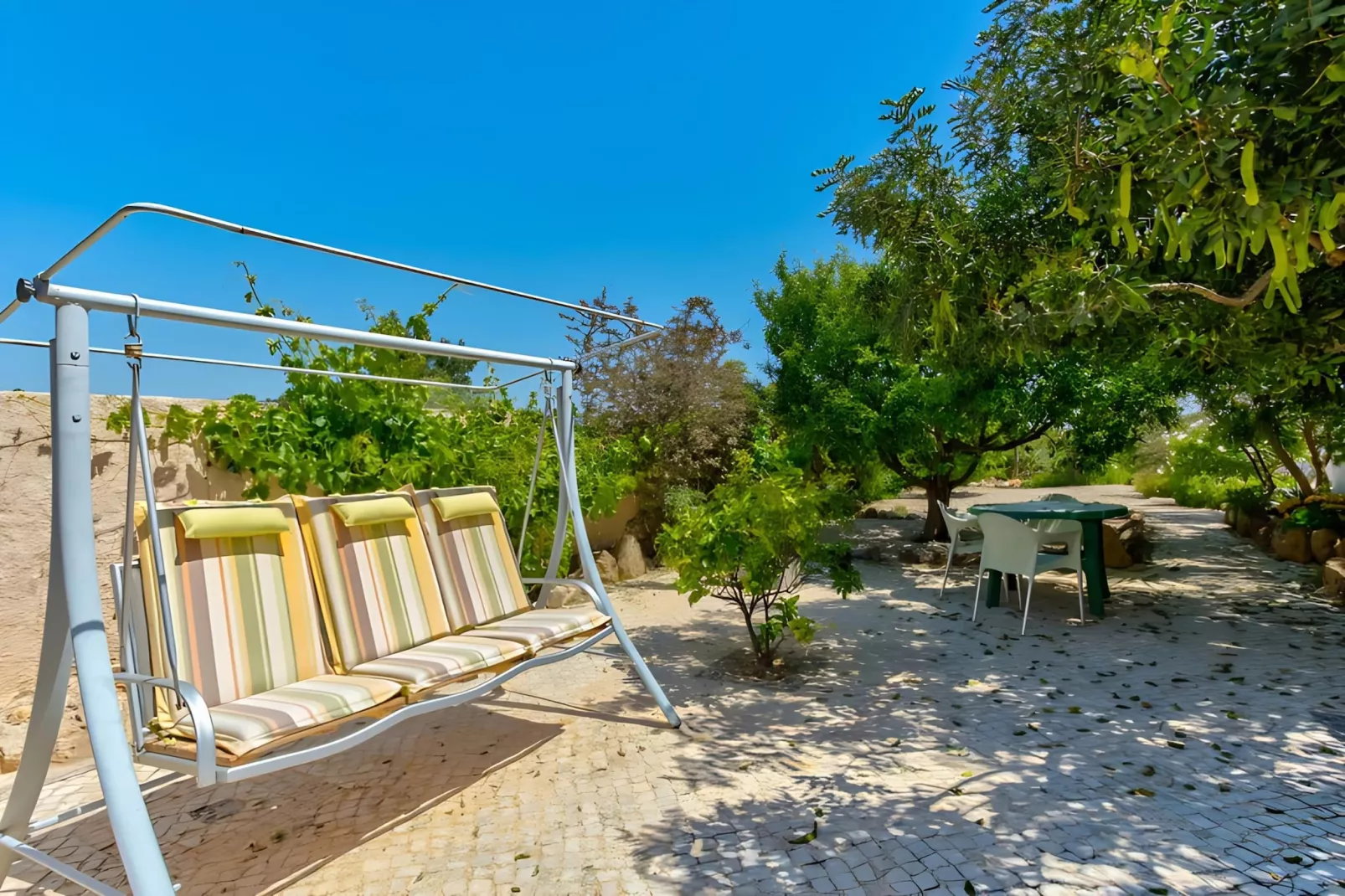 Girassol Apartment in Quinta Velha by GT House - Garten Sommer