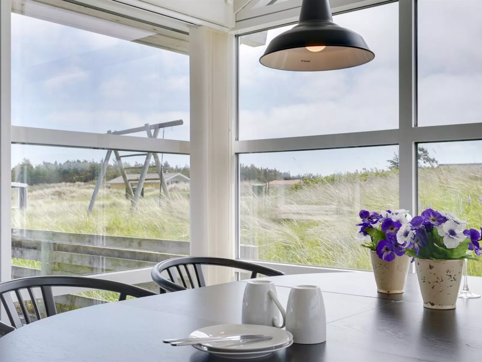 "Dreng" - 800m from the sea - Drinnen