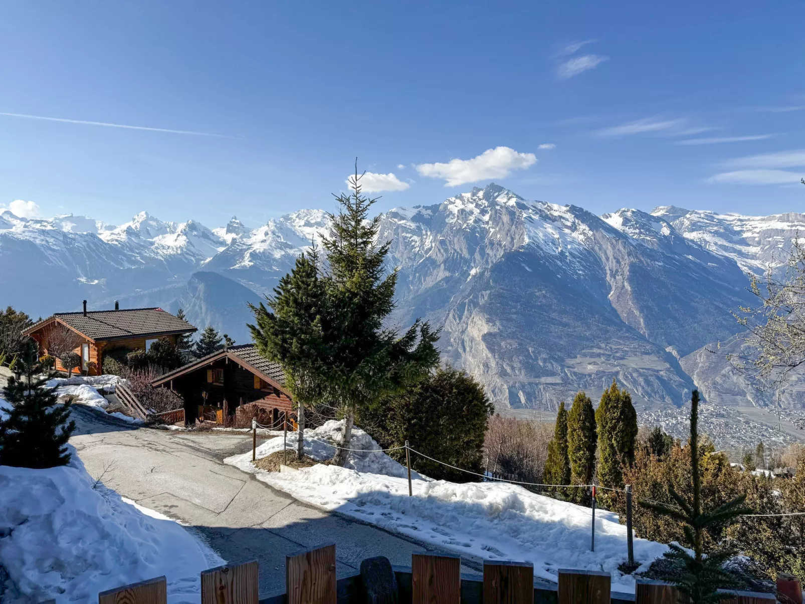 La Balance - Outside