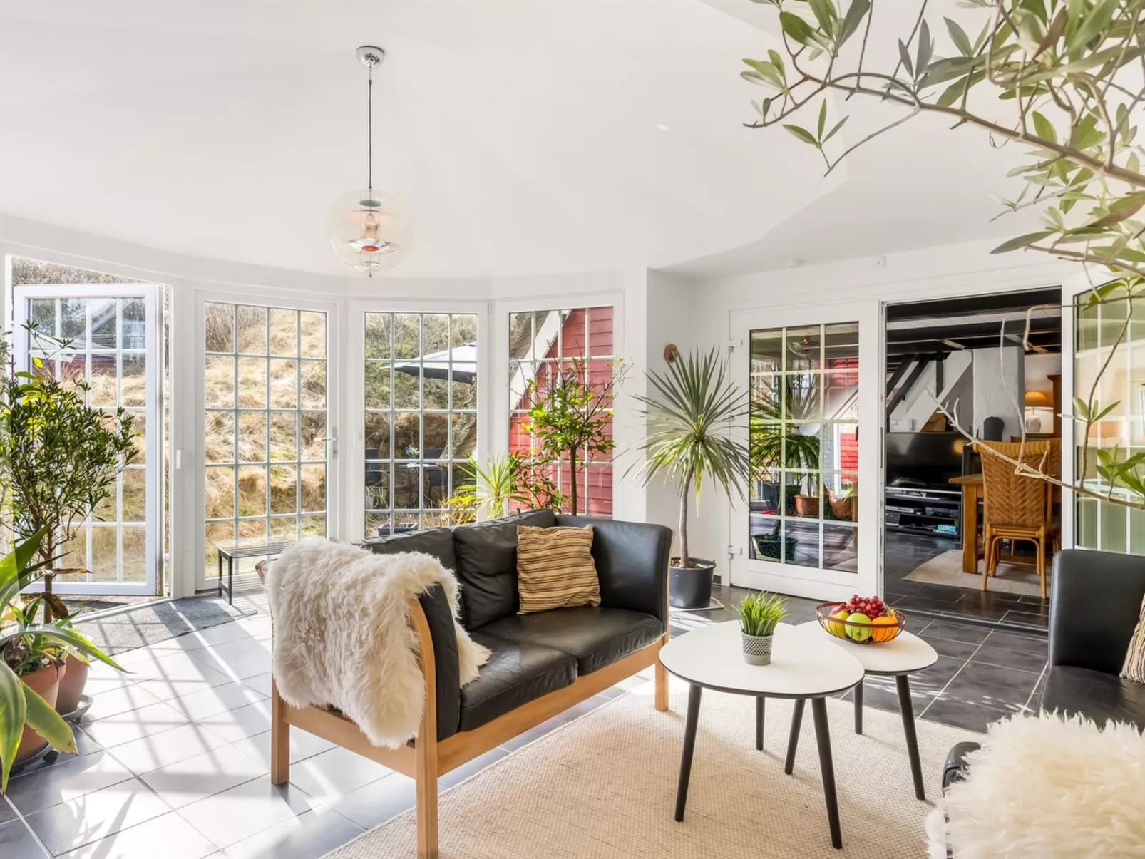 "Reika" - 500m from the sea - Drinnen