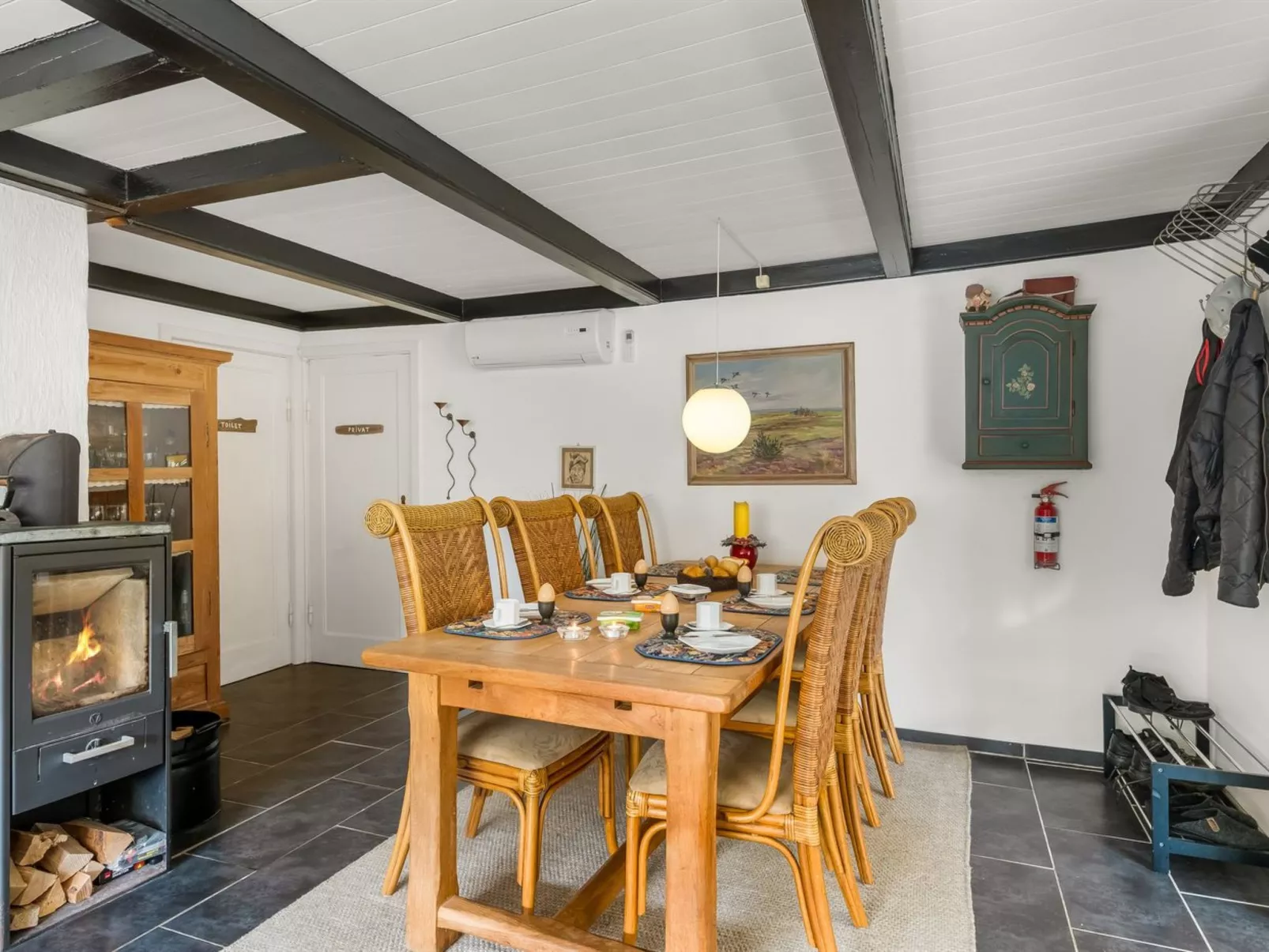 "Reika" - 500m from the sea - Drinnen