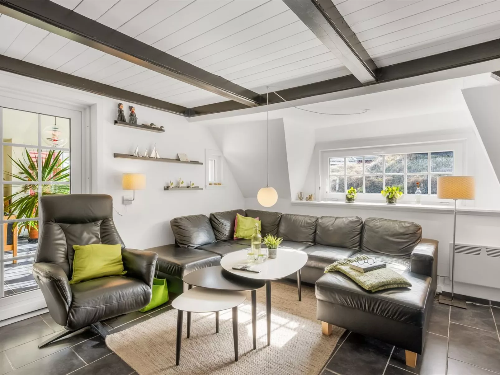 "Reika" - 500m from the sea - Drinnen