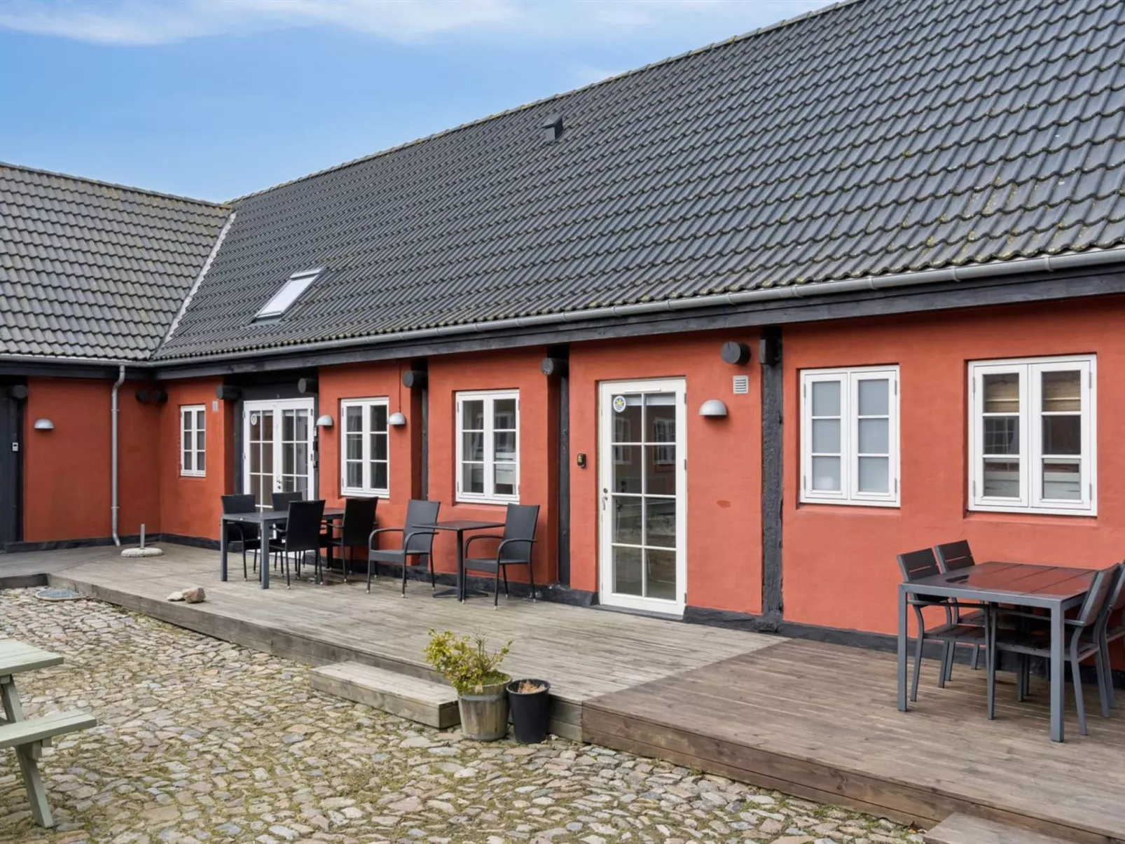 "Yaris" - 4.5km from the sea - Outside