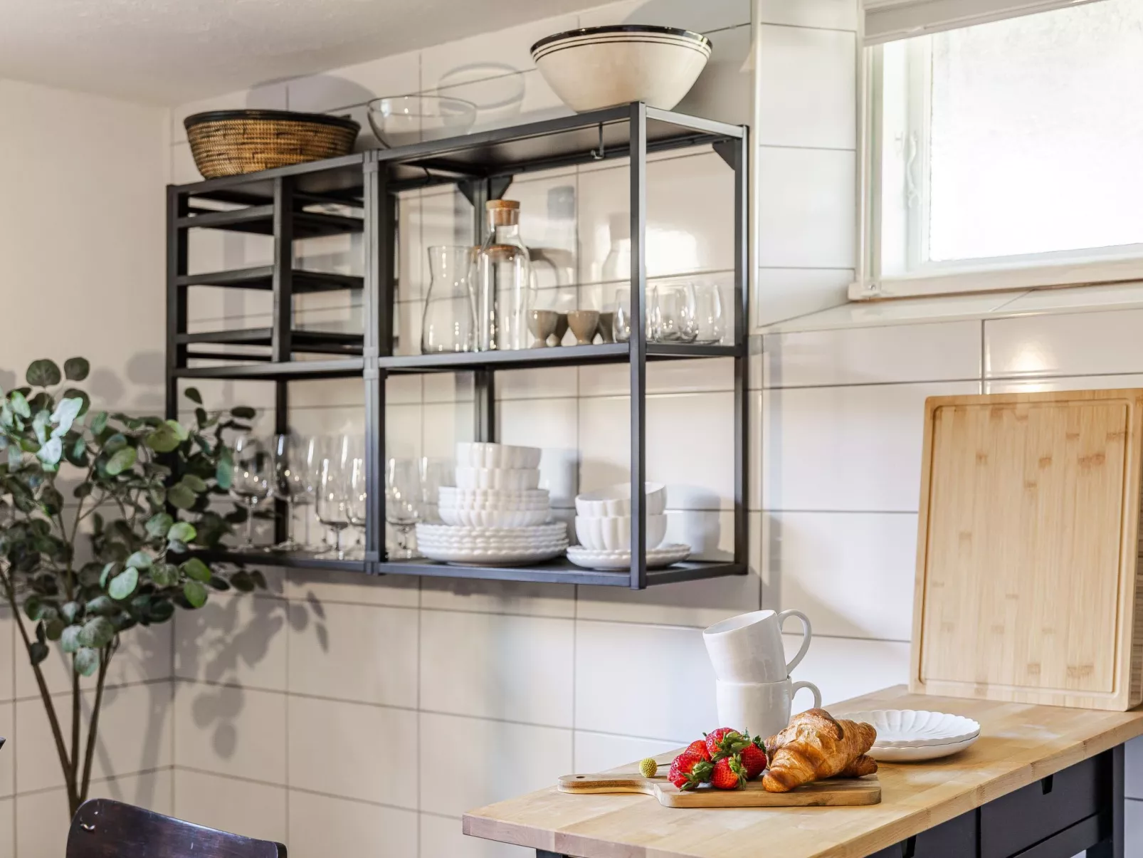 Vårhemsplatsen - Inside