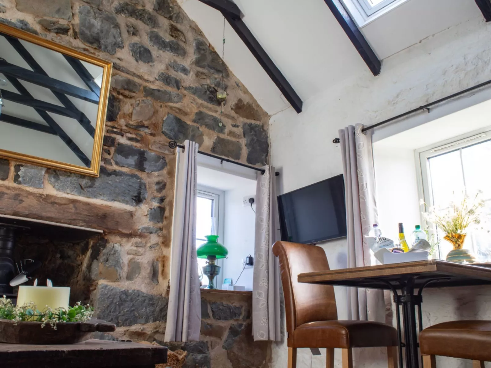 The Cottage - Inside