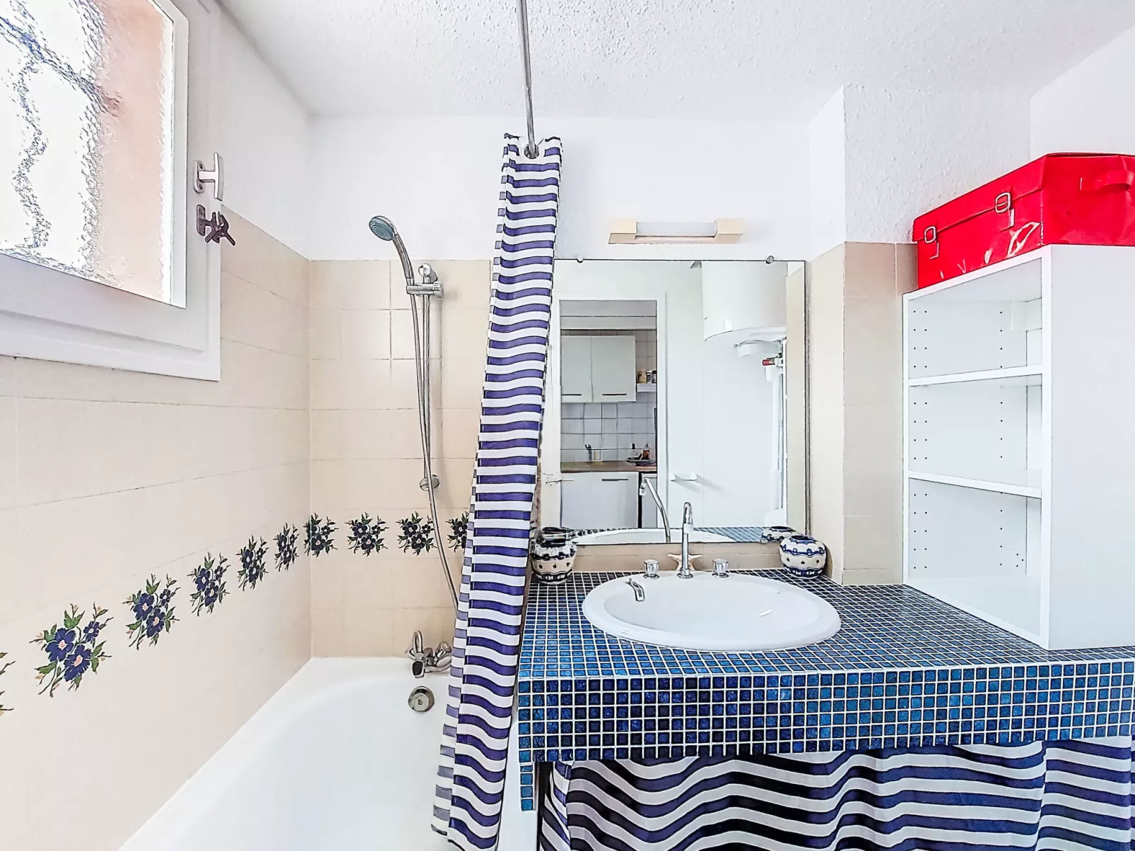 Les Hameaux de l'Ile Rousse - Drinnen