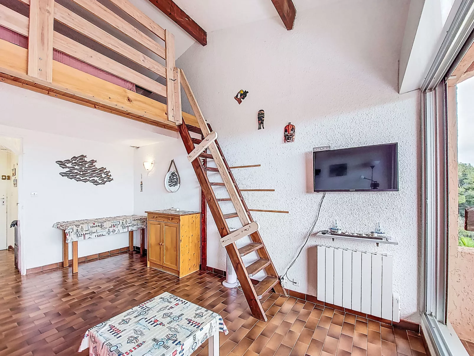 Les Hameaux de l'Ile Rousse - Drinnen