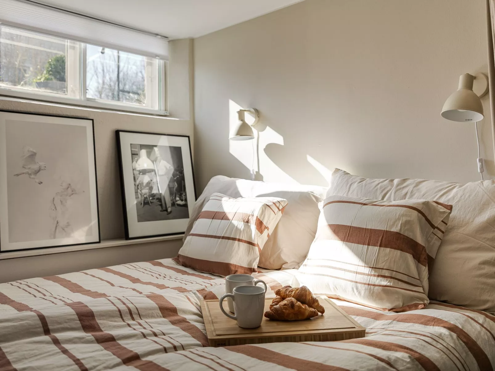 Vårhemsplatsen - Inside