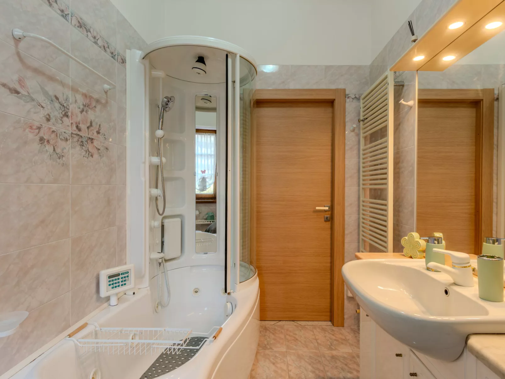 Arcobaleno House GardaLake - Drinnen