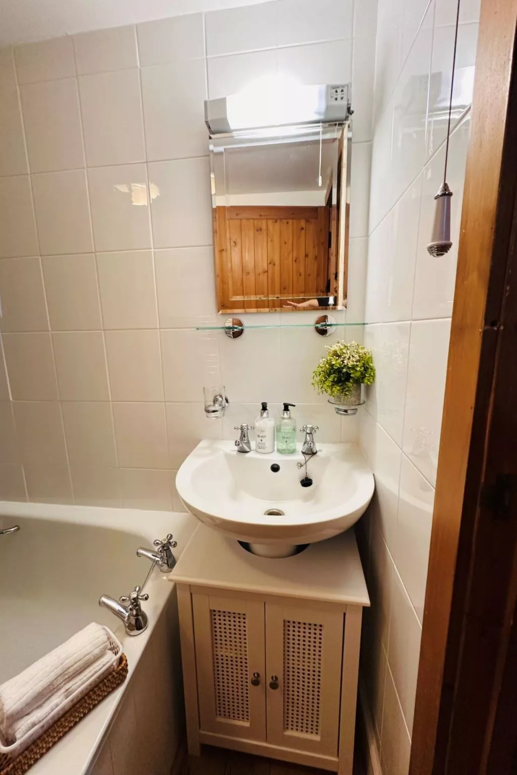 The Cottage - Inside