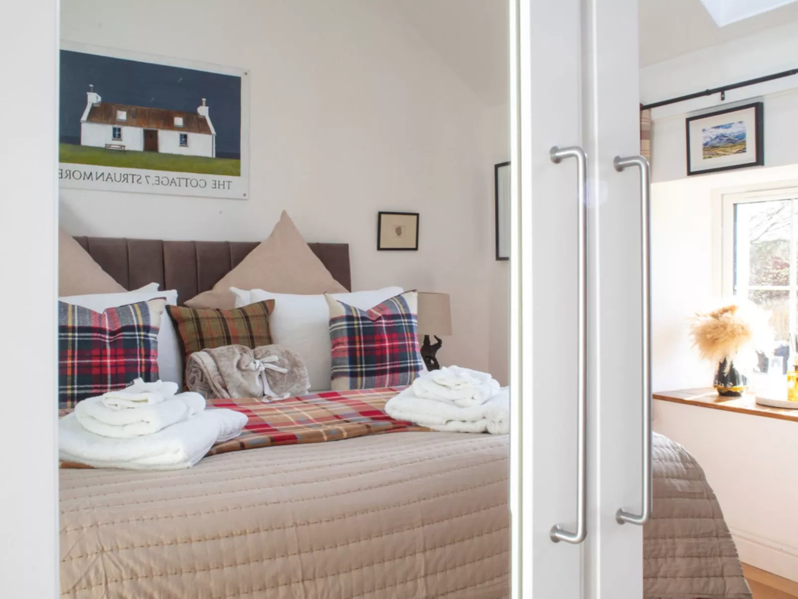 The Cottage - Inside