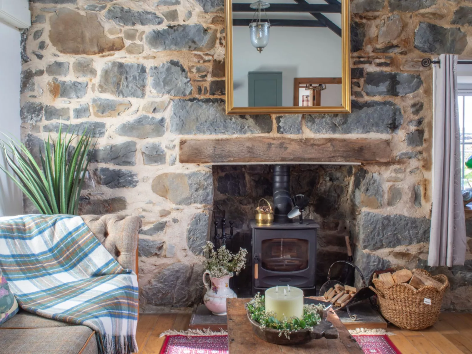 The Cottage - Inside