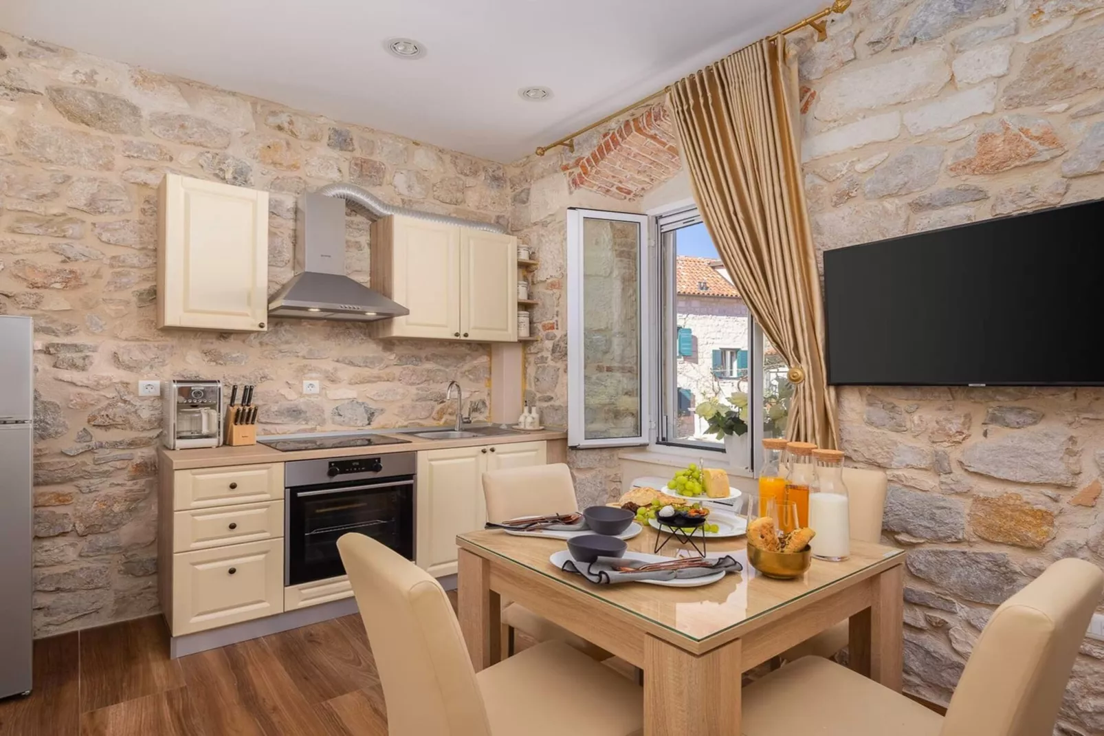 Split Diocletian Palace - Apartment 3 (2+2)