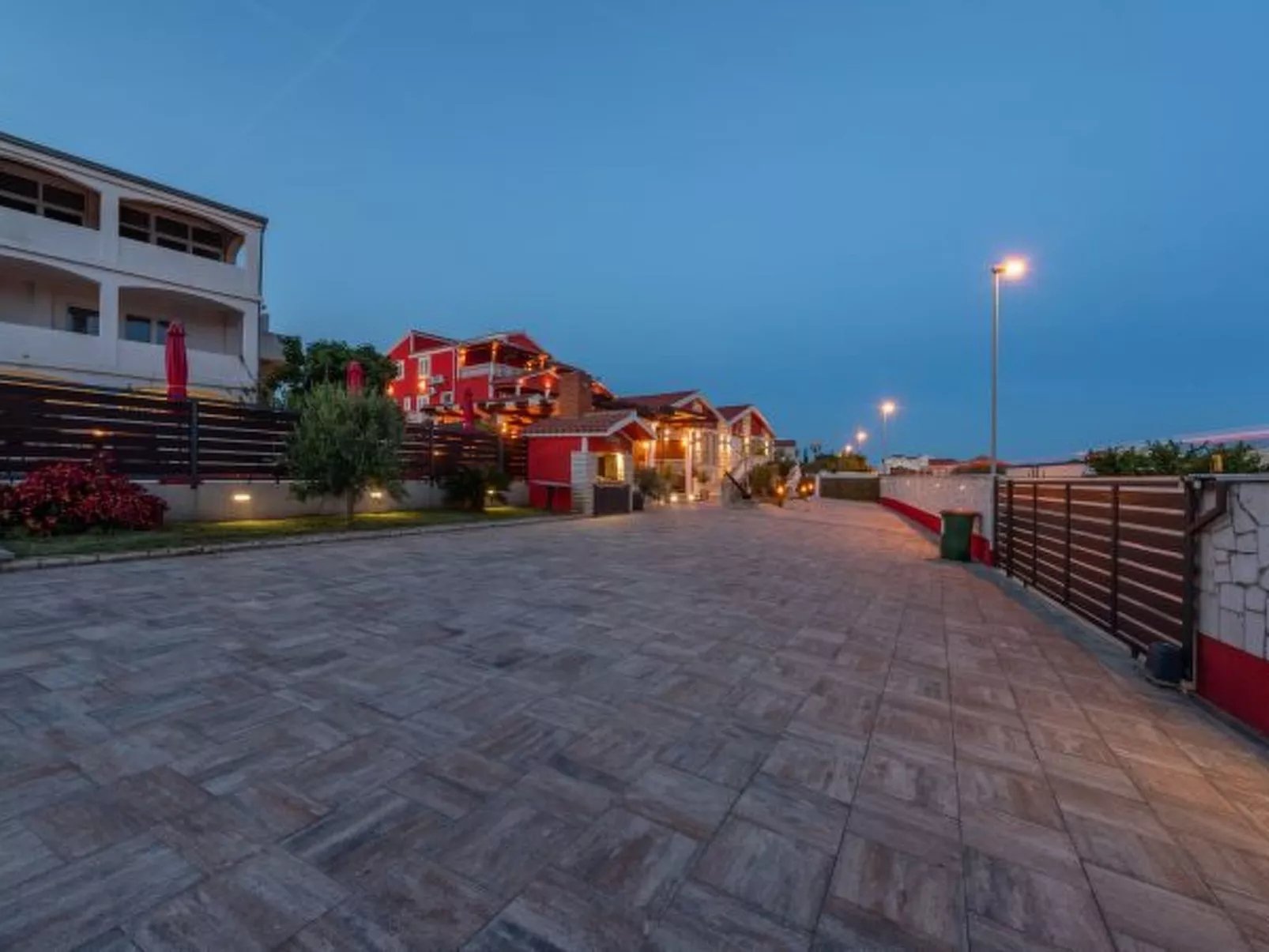 XXXL Villa Ancora with heated pool