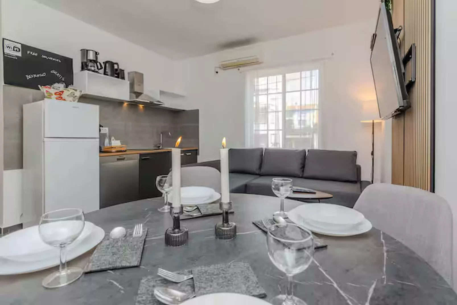 Royal Selection with Pool - Three