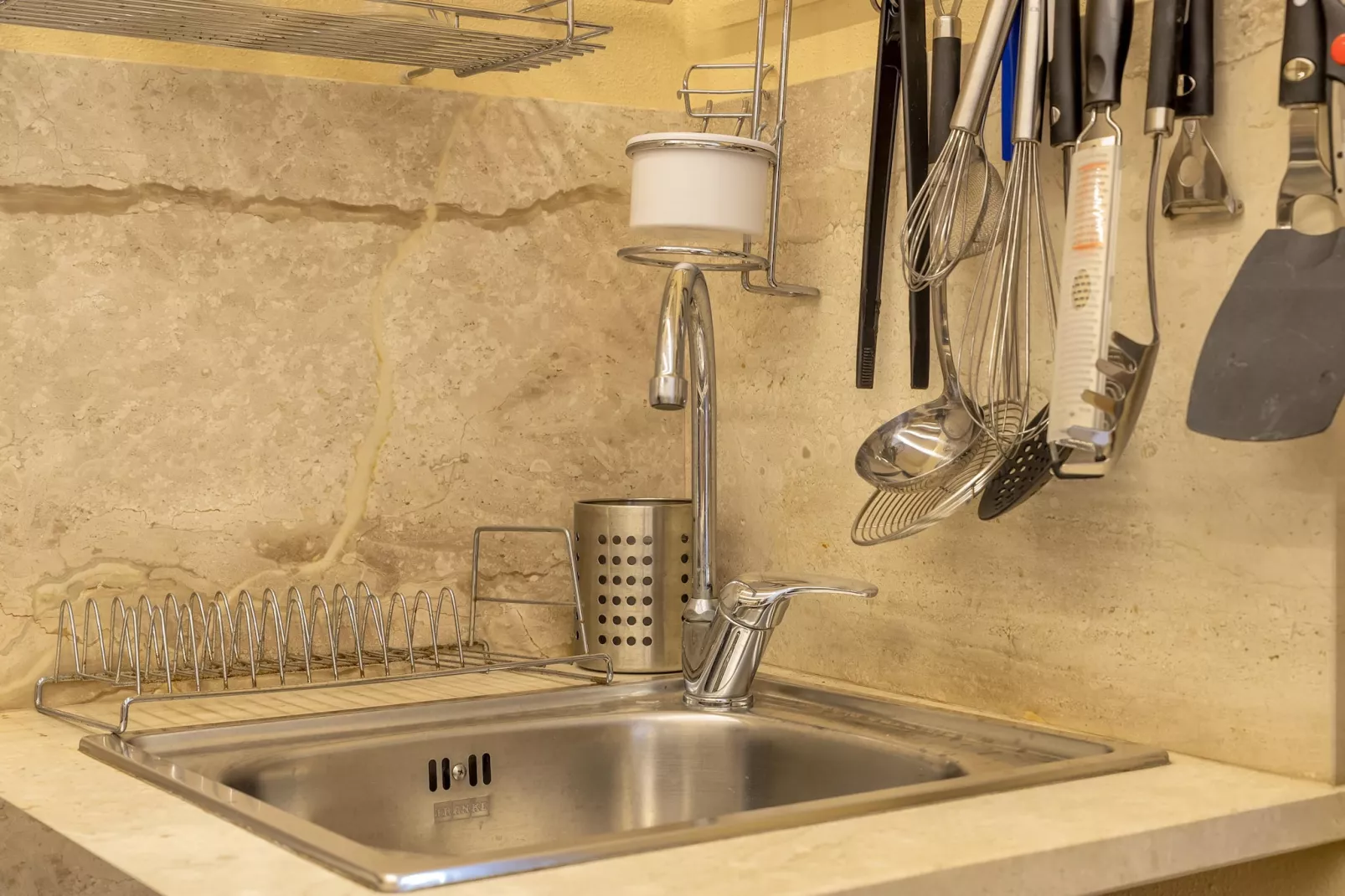 MONOLOCALE BURAGNA - Cuisine