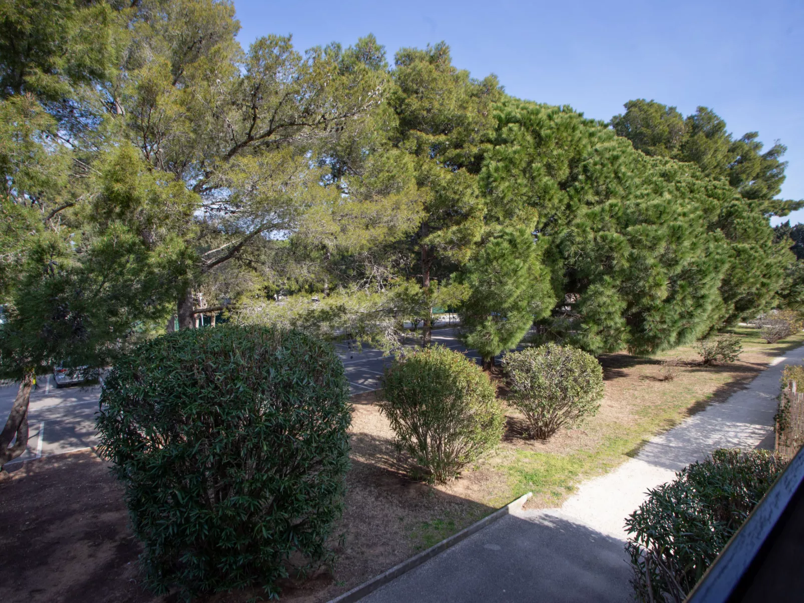 Les Iles Du Soleil - Draußen