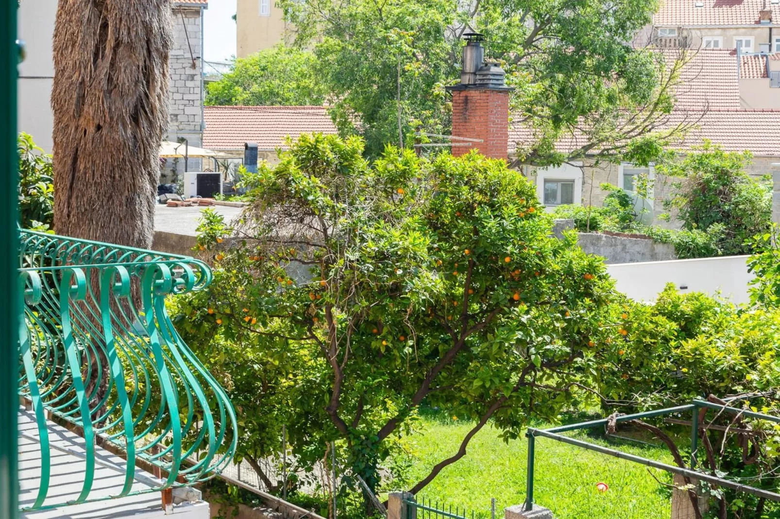 Luxury Apartment Luft Split Near Old Town - Gardens in summer