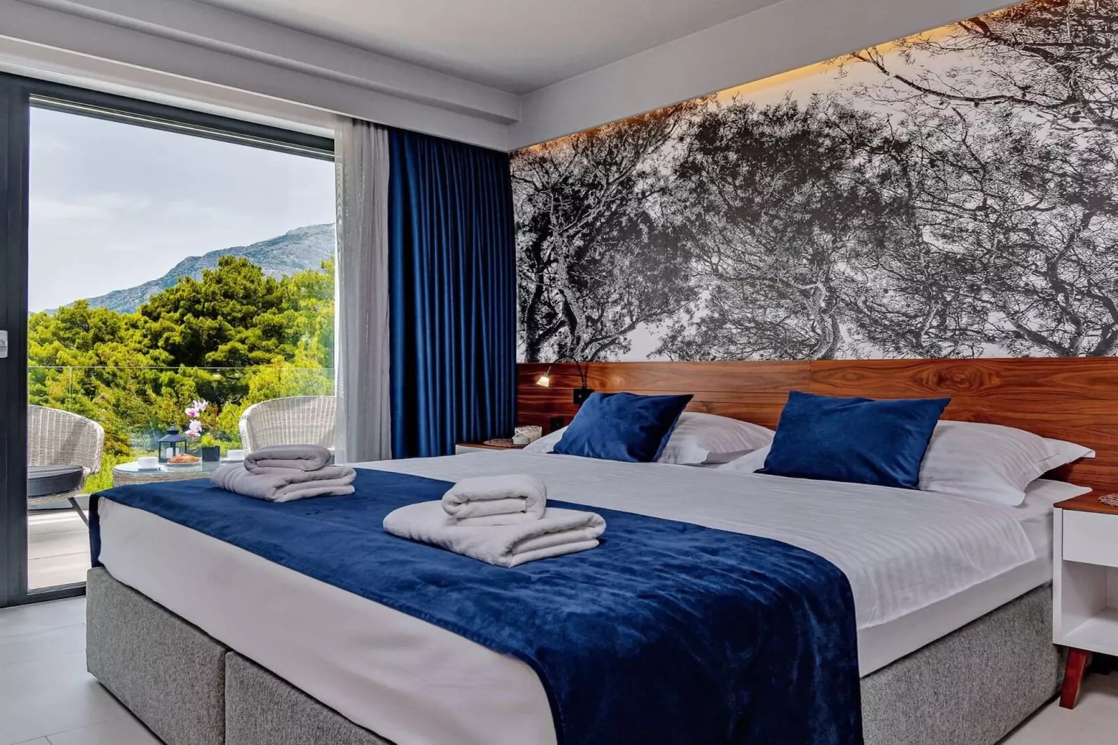 Luxury Villa Delight I – Promajna, Heated Pool - Bedroom