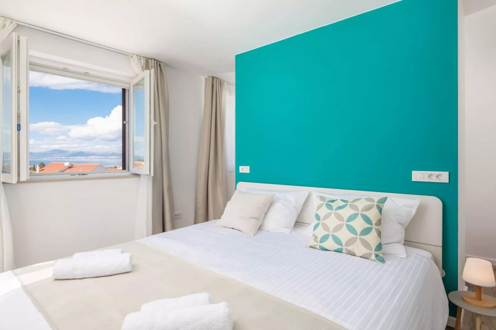 Luxury Villa Mila Supetar with Pool in the Center - Bedroom