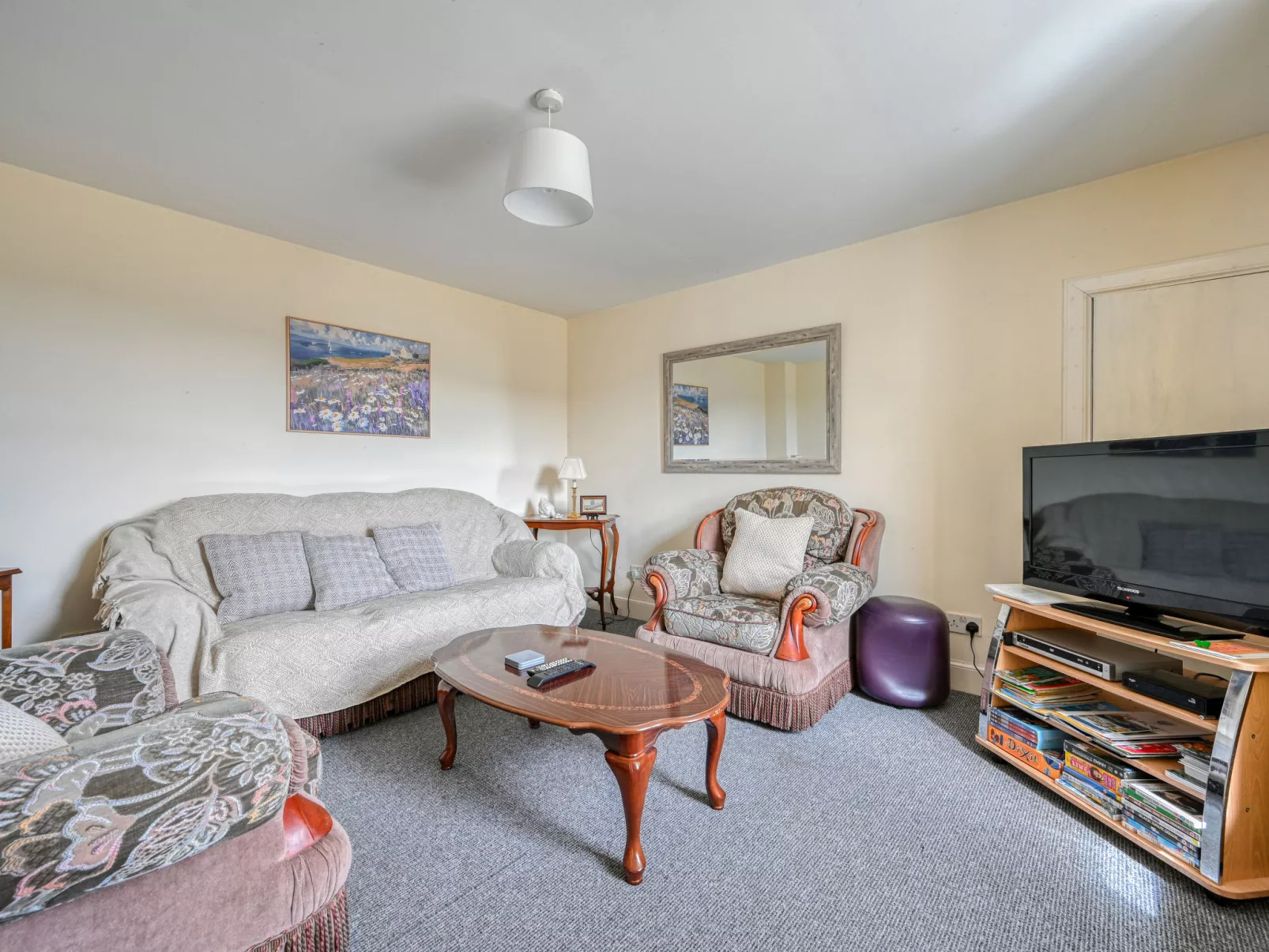 Loch Meiklie View - Drinnen