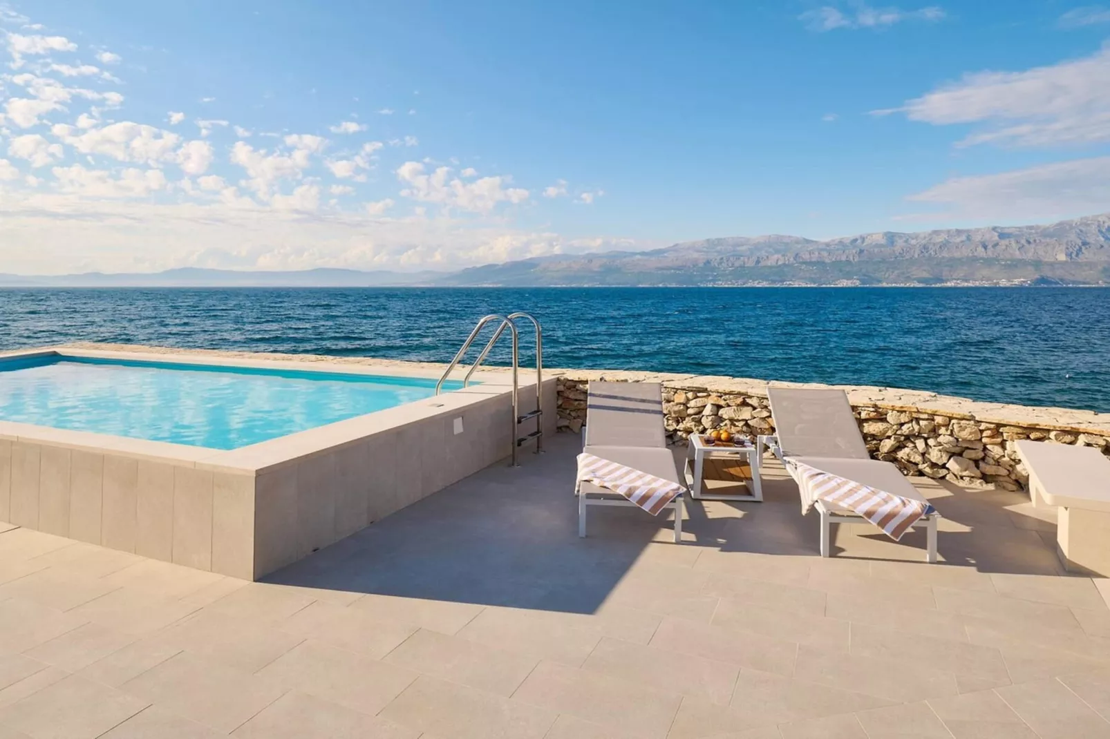 Luxury Seafront Villa Casa Familija Brac with Pool - Piscine